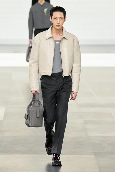 Look 38
